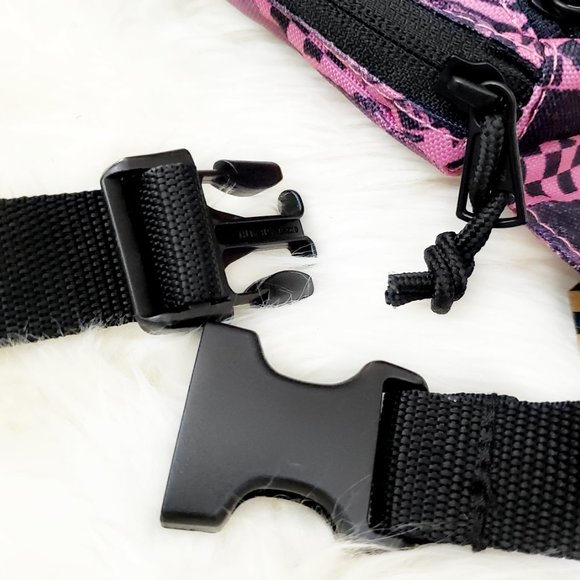 Vans Street Ready Mini Pink Fanny Pack - Picture 4 of 8